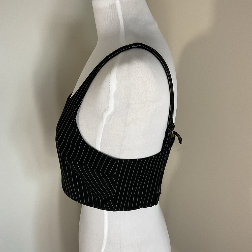 House of Harlow 1960 Pinstripe Black Crop Top Size Medium - Picture 4 of 6